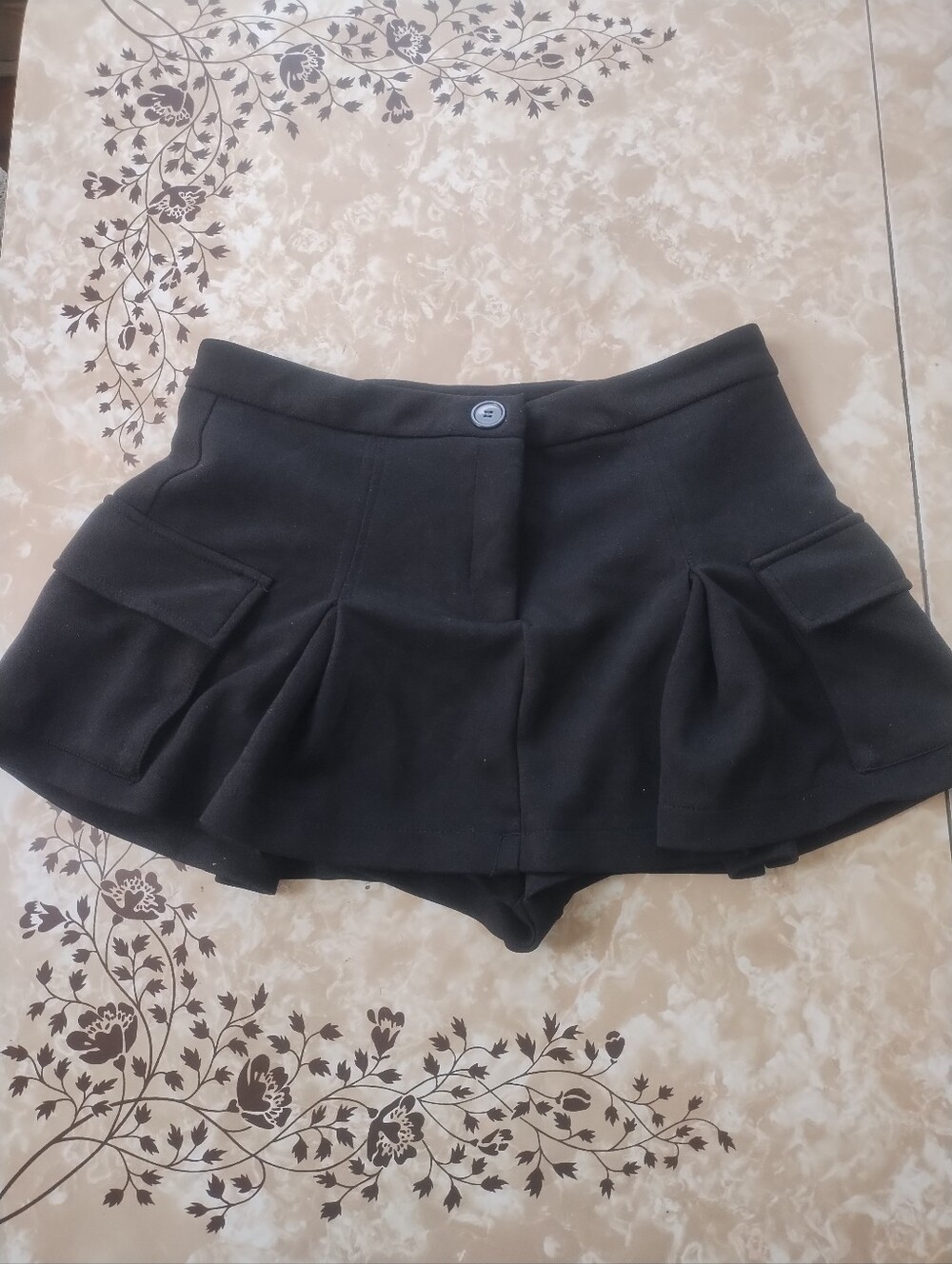 Haute Monde Black Cargo Pockets Pleated Schoolgirl Mini Skirt Skort